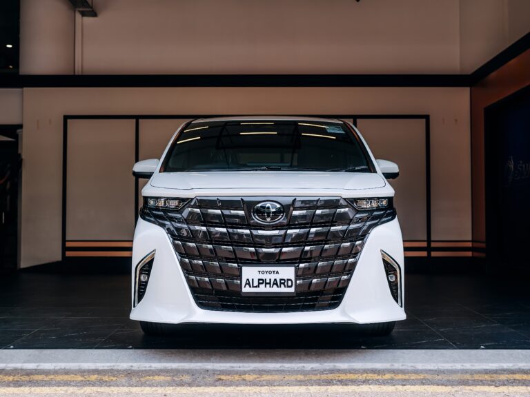 Toyota Alphard 2.5Z Hybrid