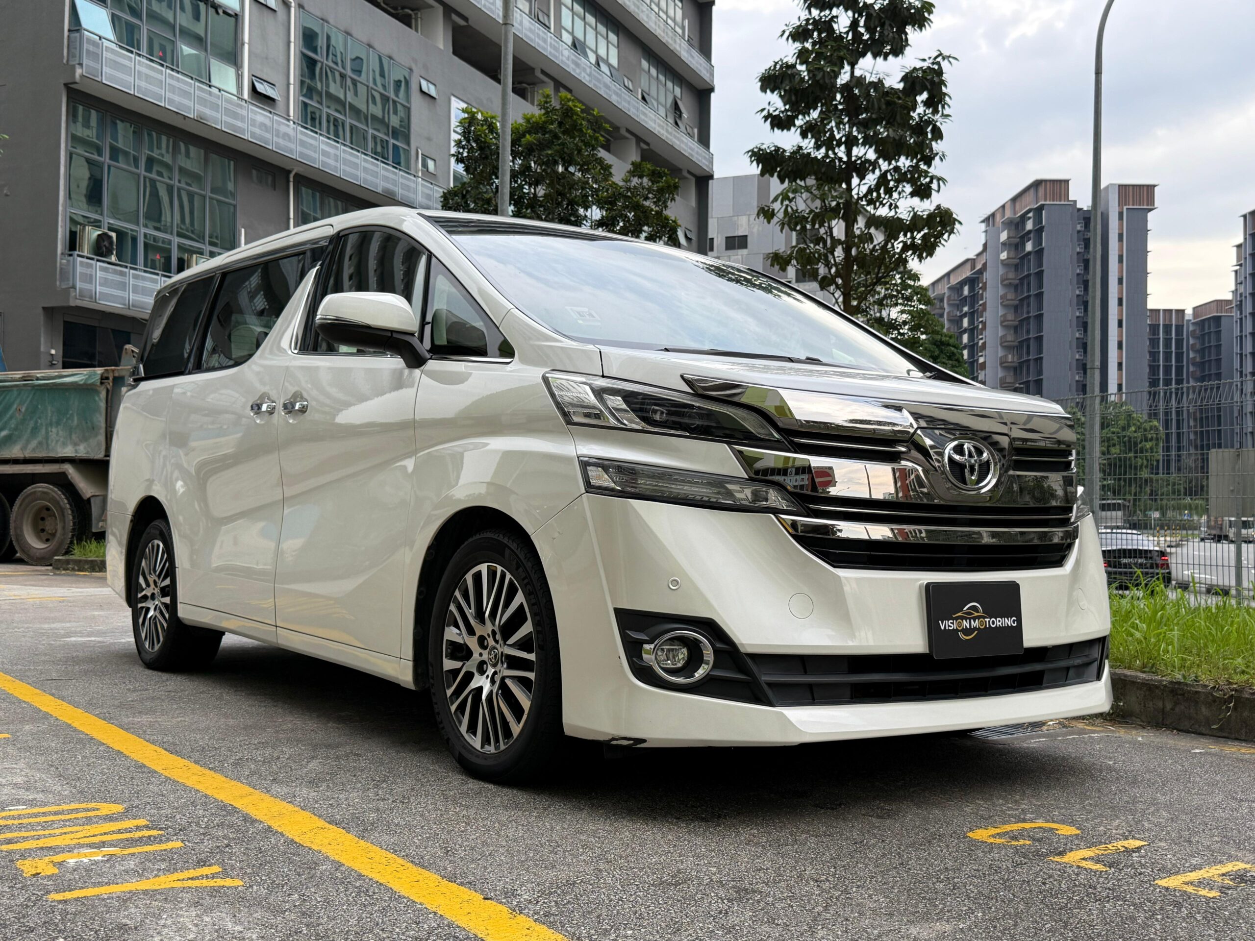 Toyota Vellfire 2.5A Z G-Edition Moonroof