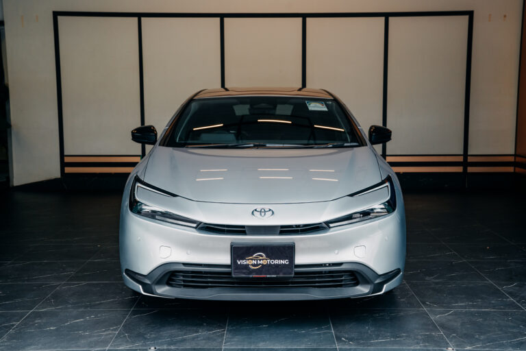 Toyota Prius 1.8X Hybrid 