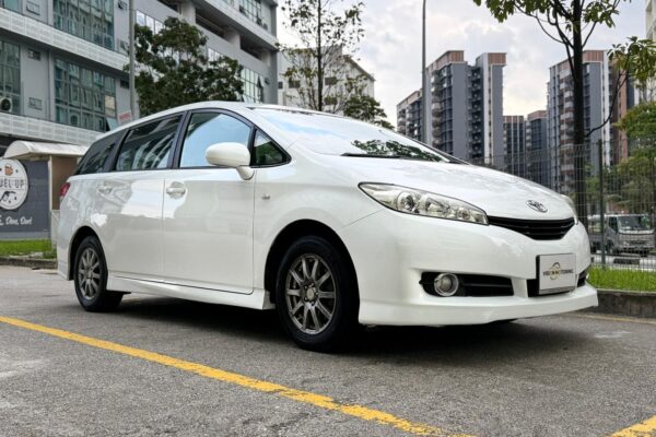 Toyota Wish 2.0A