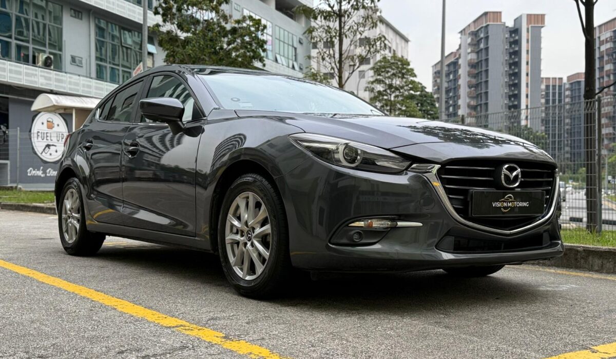 Mazda 3 HB 1.5A Deluxe Sunroof