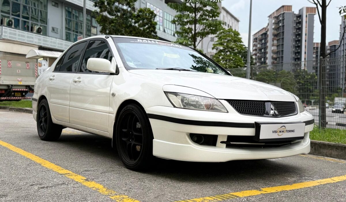 Mitsubishi Lancer 1.6A GLX