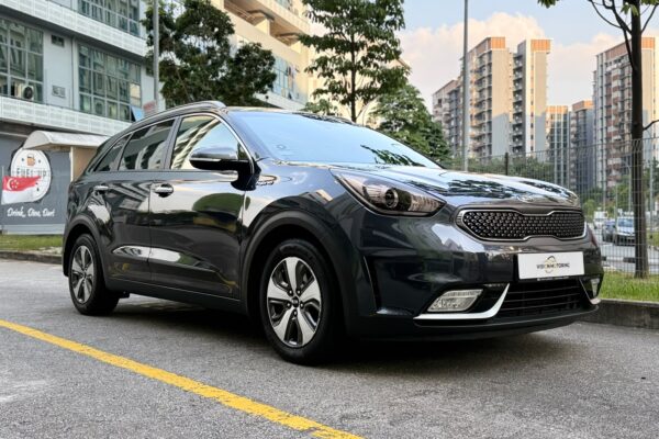 Kia Niro Hybrid 1.6A GDi DCT Sunroof - $1,335 /mth/mth - 1 Years 3 Months COE left - for sale at Vision Motoring SG